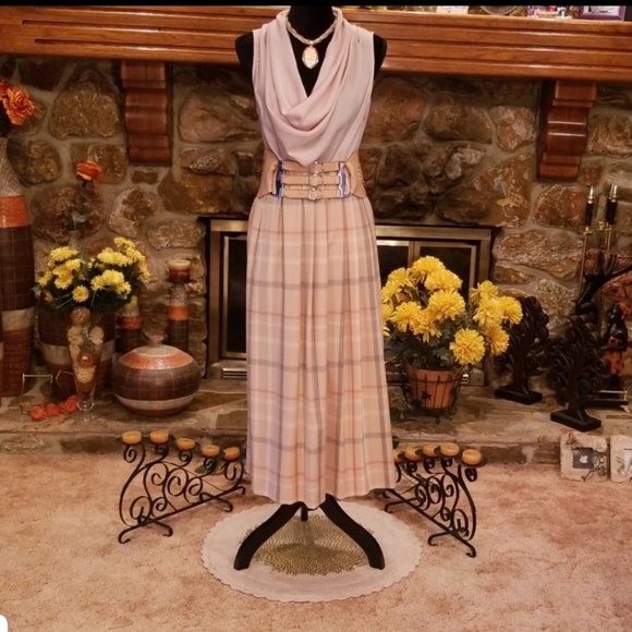 💥Please Share💥Collage of Skirts in my Closet - Picture 5 of 8